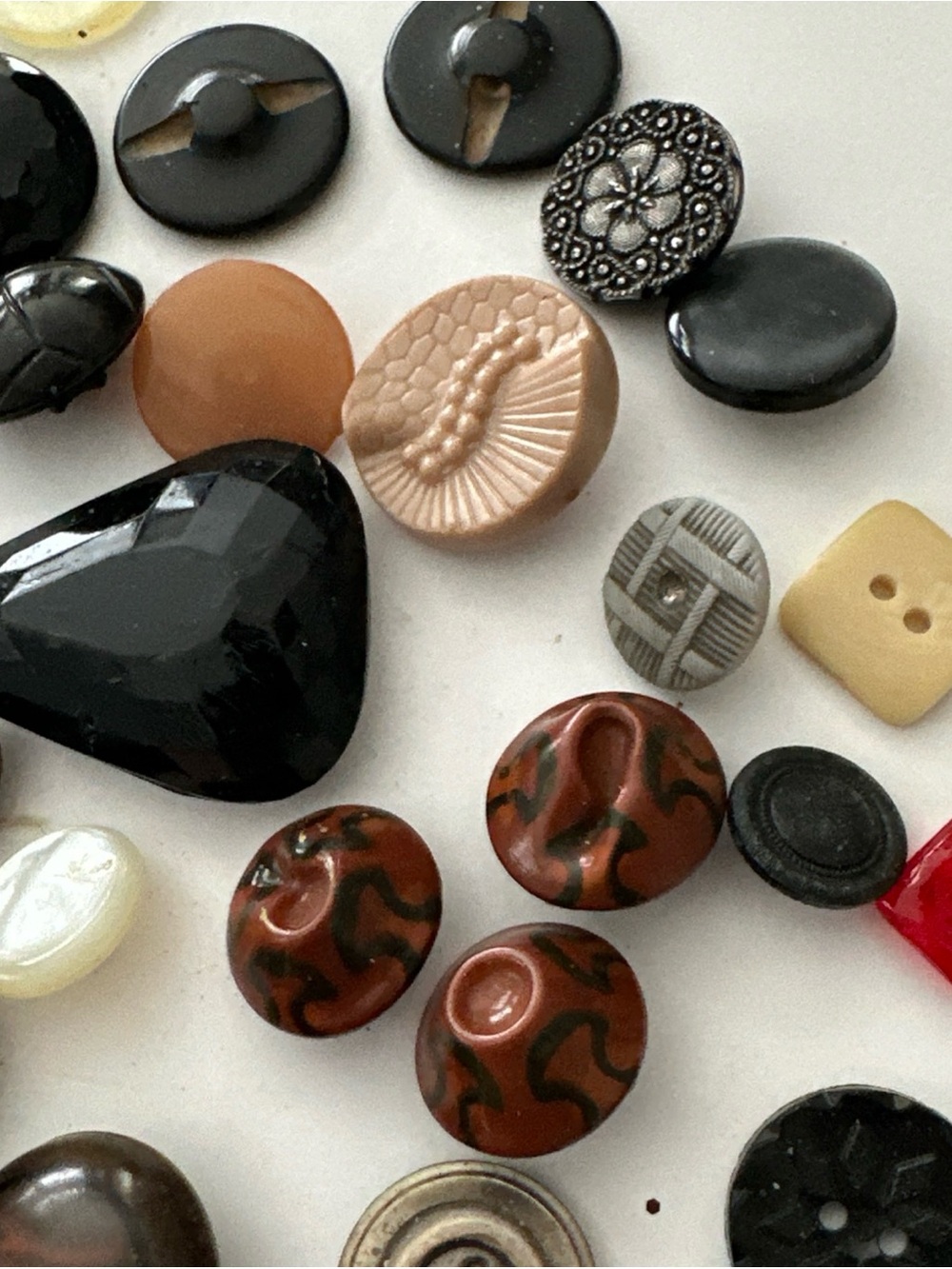 Lot Antique Bakelite Shell Coat Sewing Buttons Collection - Picture 9 of 16